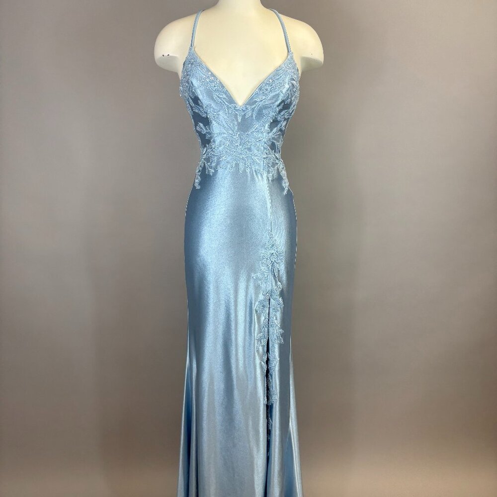 Faviana 11010 Dress size 8 in light blue NWT